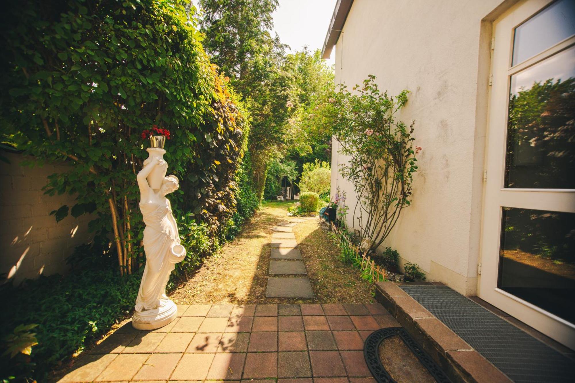 Villa Waldperlach By Blattl มิวนิก ภายนอก รูปภาพ
