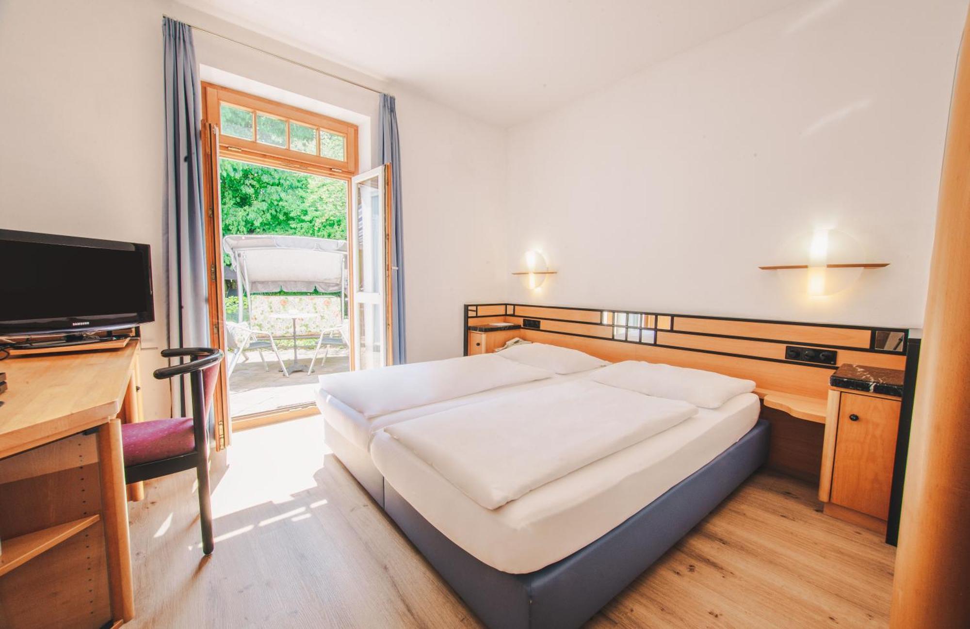 Villa Waldperlach By Blattl มิวนิก ภายนอก รูปภาพ